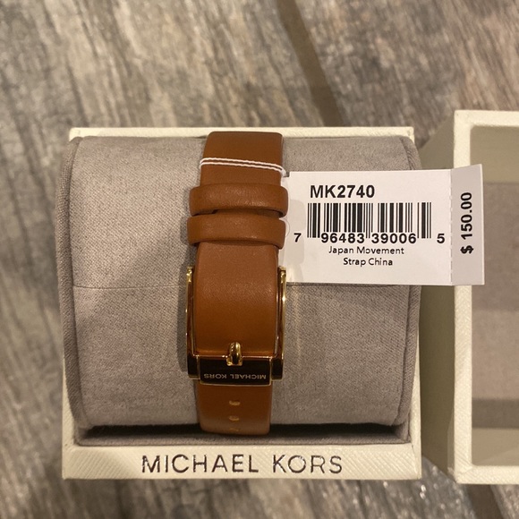 NWT Michael Kors Women’s Watch - Picture 3 of 3